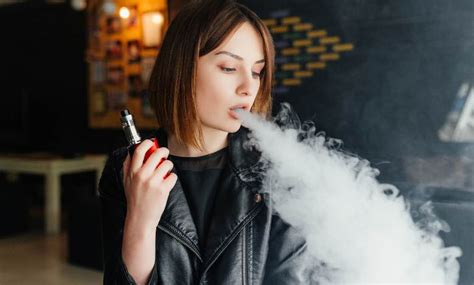Vaping 101: How to Take a Proper Inhale .